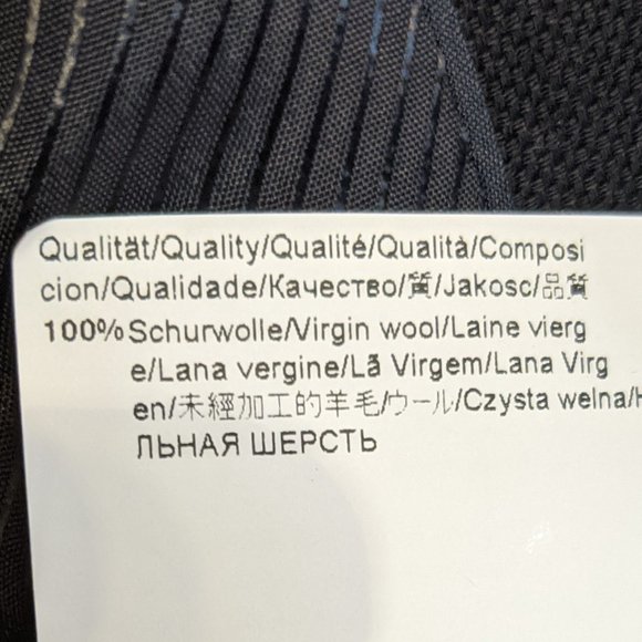 Hugo Boss Dark Navy Virgin Wool Blazer PTP 22" Size 44 Regular - Picture 6 of 7